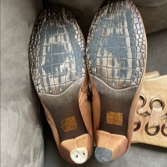 Leather boots - Picture 4 of 4